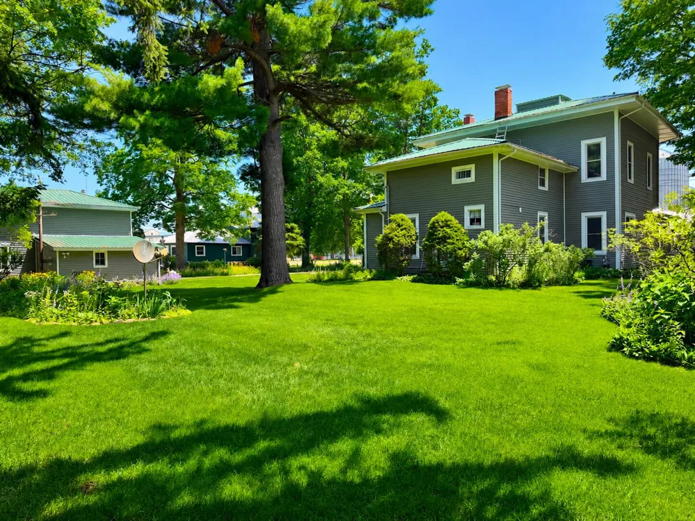 116 W Sherwood Street Decatur, MI 49045