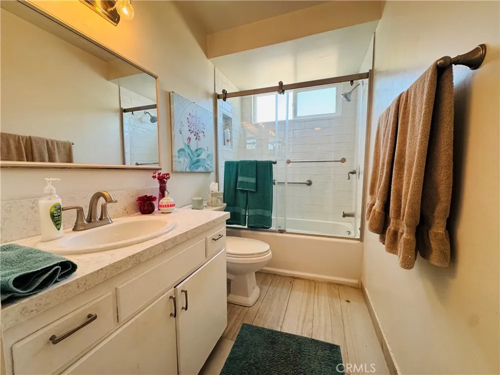 320 S Victoria Corona, CA 92879