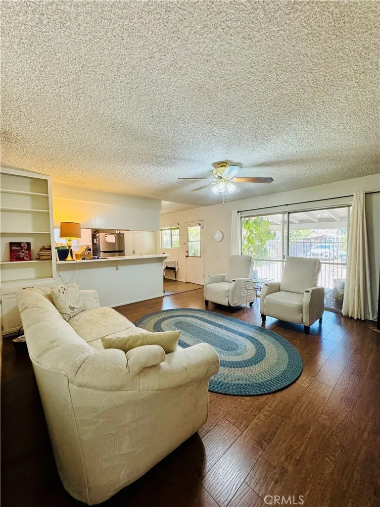 320 S Victoria Corona, CA 92879