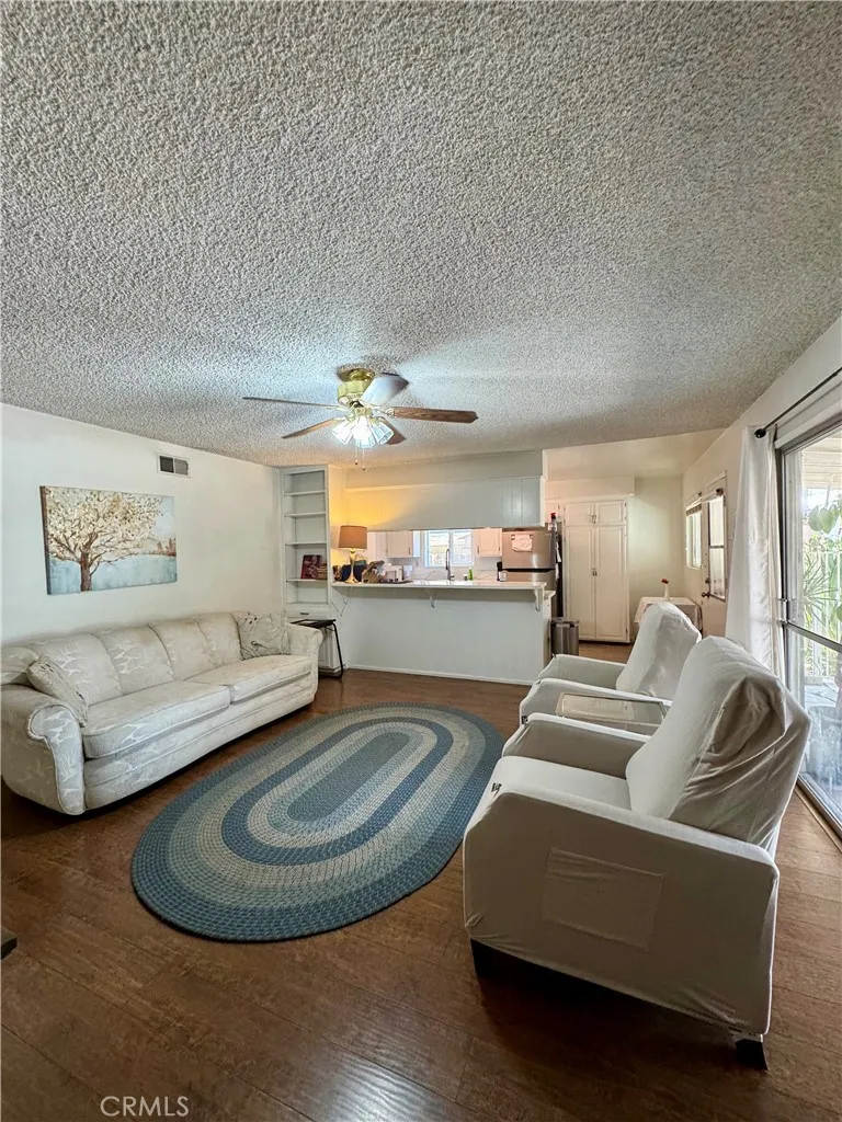320 S Victoria Corona, CA 92879