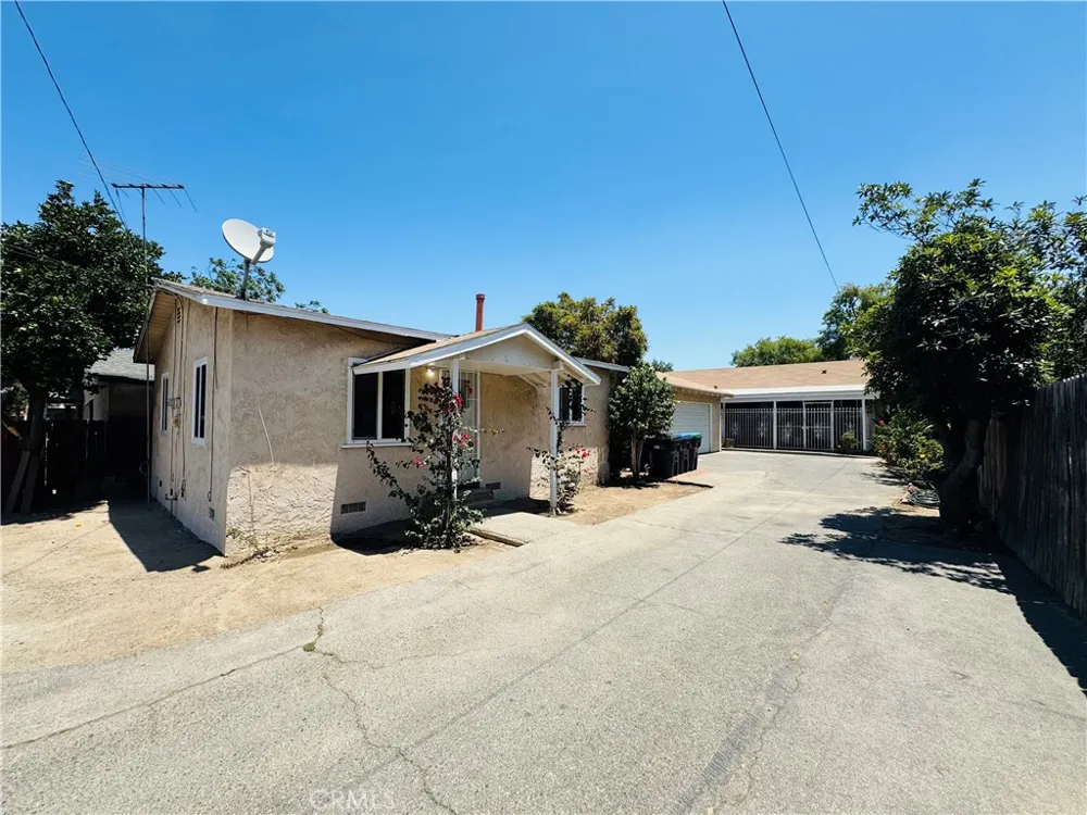 320 S Victoria Corona, CA 92879