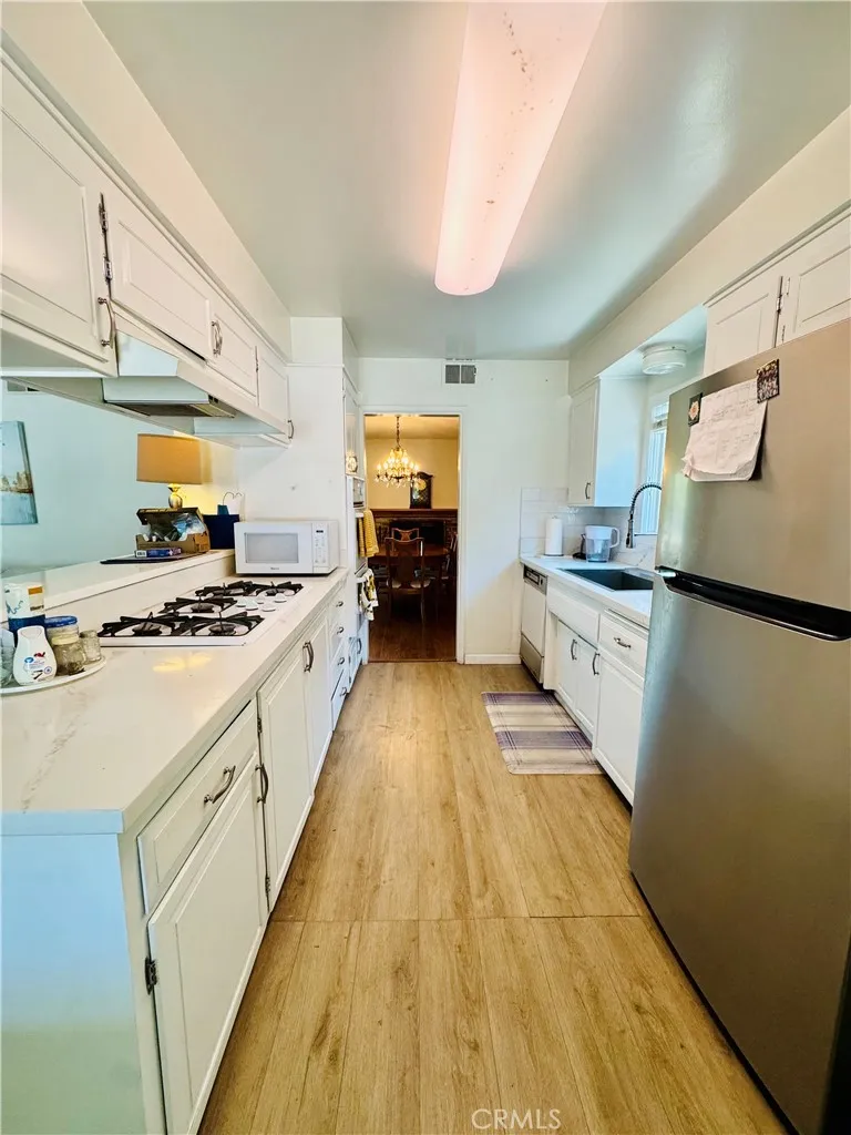 320 S Victoria Corona, CA 92879