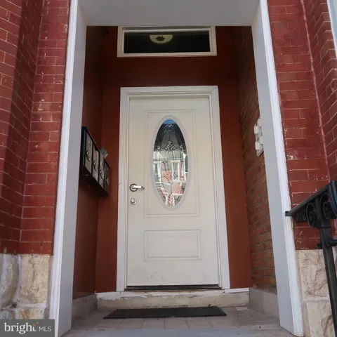 2108 BOLTON ST 1 ST FLOOR REAR