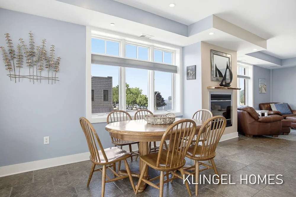 22 S Harbor Drive #202 Grand Haven City, MI 49417