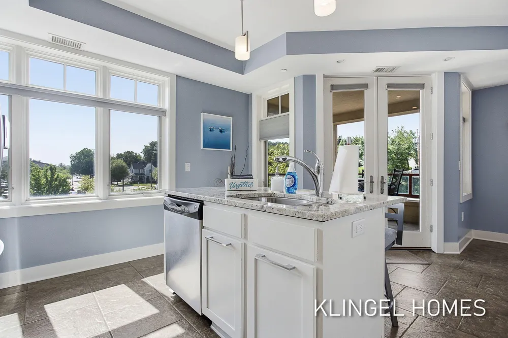 22 S Harbor Drive #202 Grand Haven City, MI 49417
