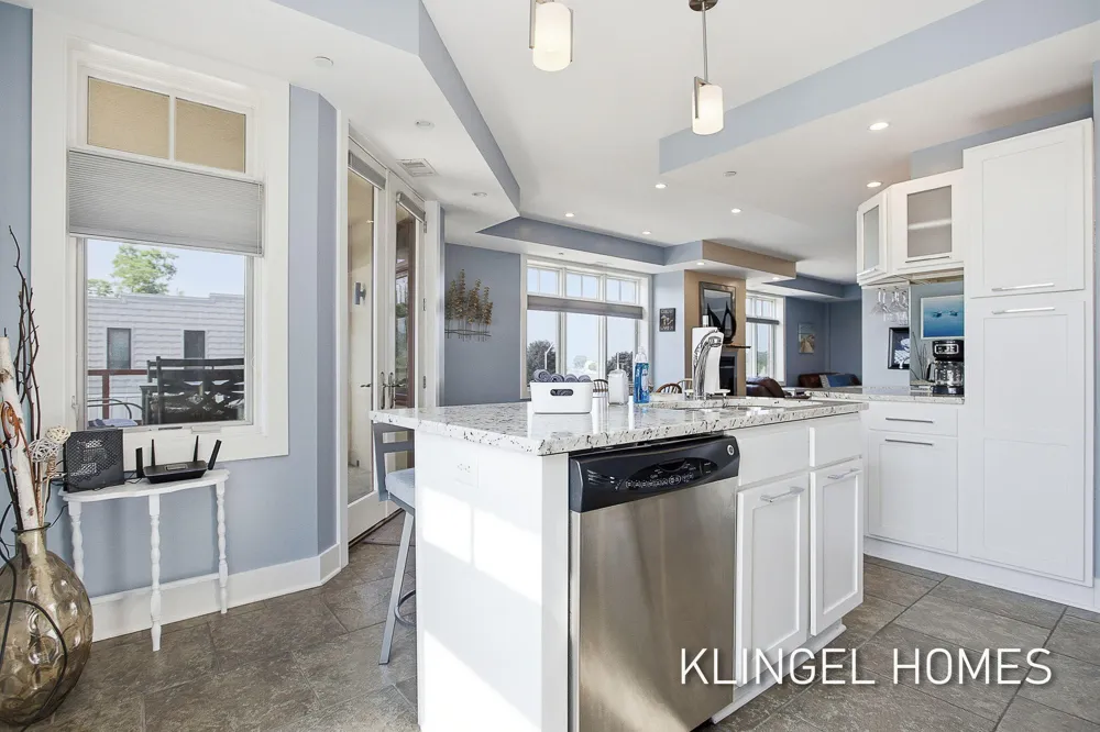 22 S Harbor Drive #202 Grand Haven City, MI 49417