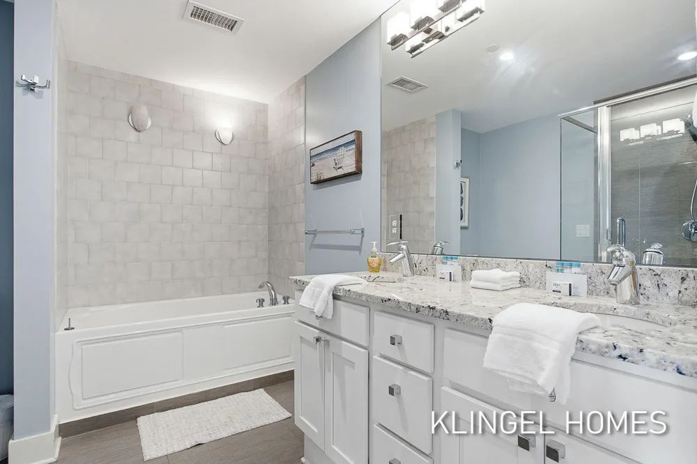 22 S Harbor Drive #202 Grand Haven City, MI 49417