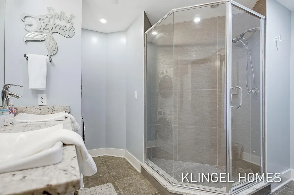 22 S Harbor Drive #202 Grand Haven City, MI 49417