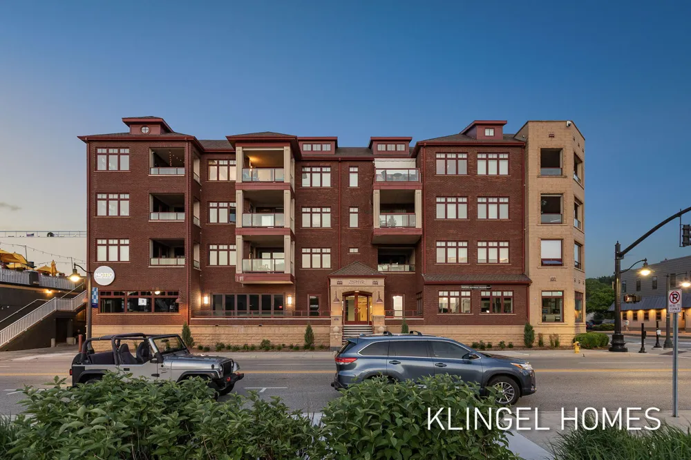 22 S Harbor Drive #202 Grand Haven City, MI 49417