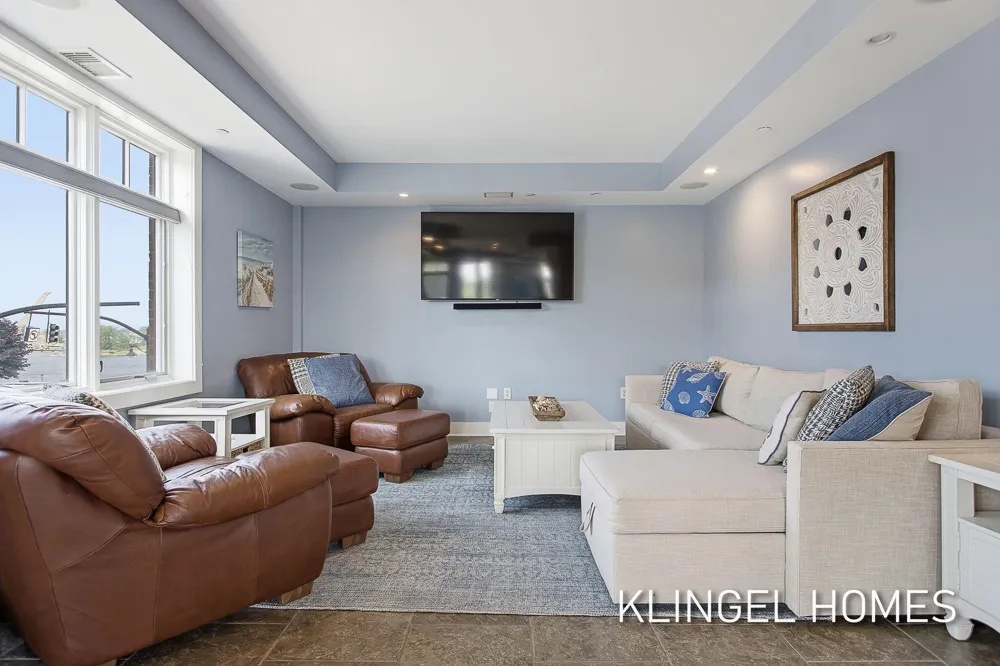 22 S Harbor Drive #202 Grand Haven City, MI 49417