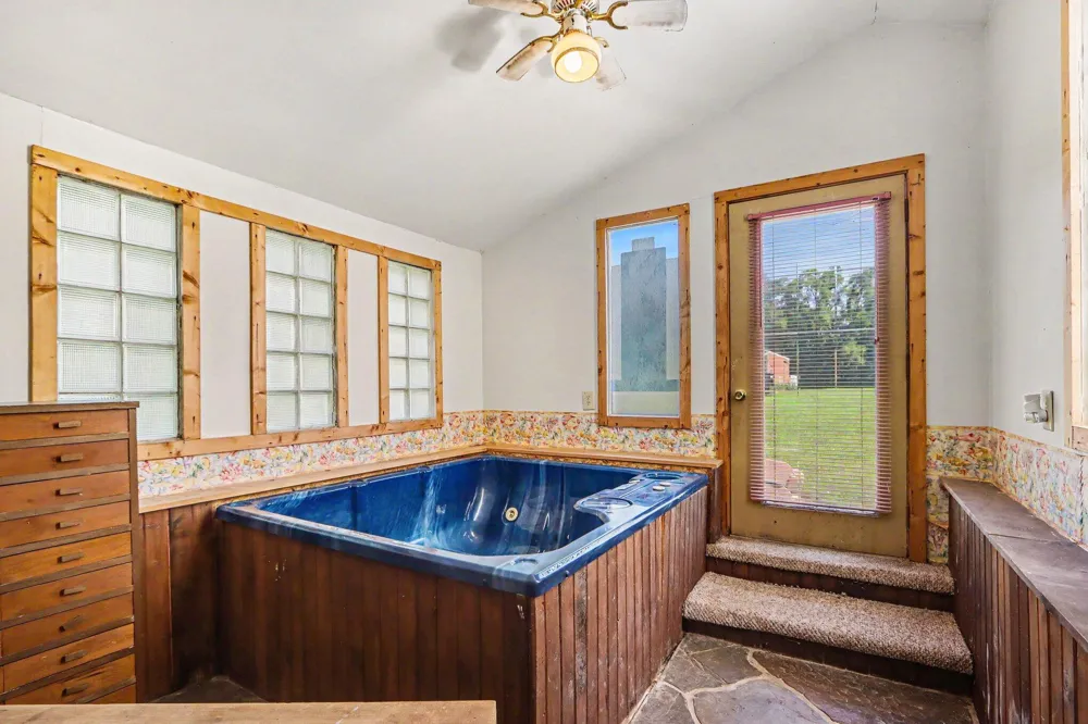 34792 Mill Lake Road Bloomingdale Township, MI 49055