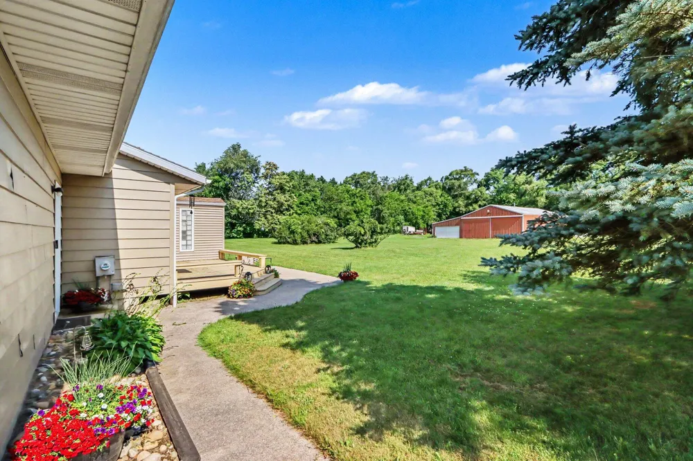 34792 Mill Lake Road Bloomingdale Township, MI 49055