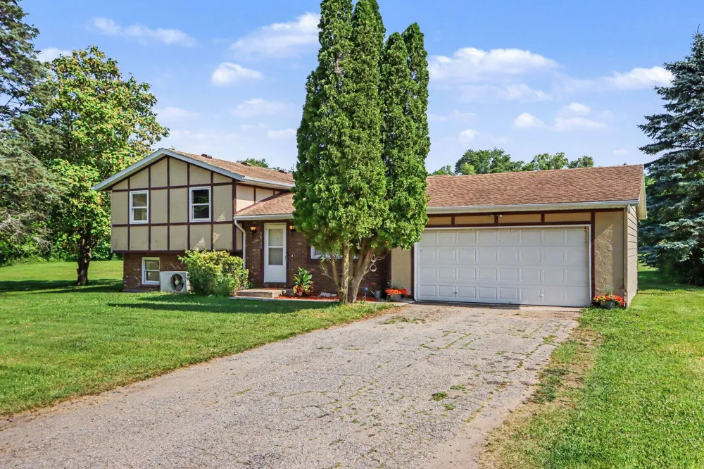 34792 Mill Lake Road Bloomingdale Township, MI 49055