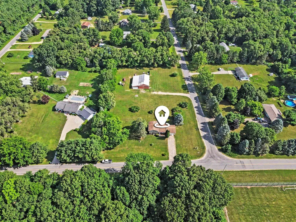 34792 Mill Lake Road Bloomingdale Township, MI 49055