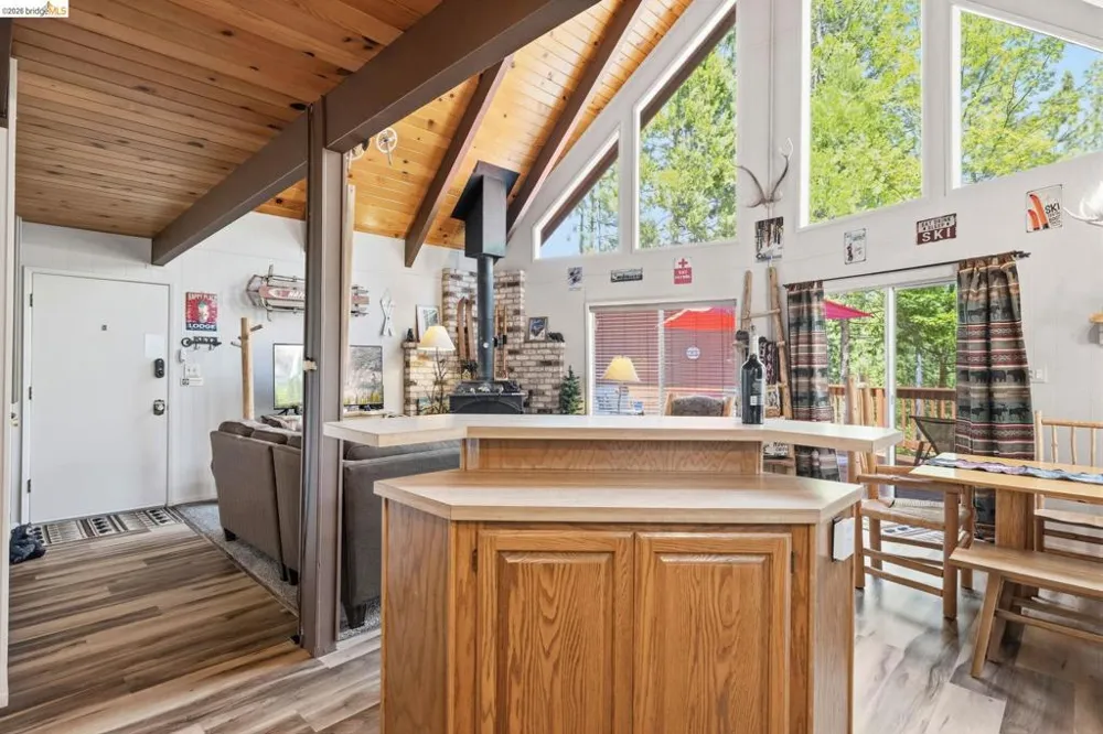 24255 Black Oak Ct Mi Wuk Village, CA 95346