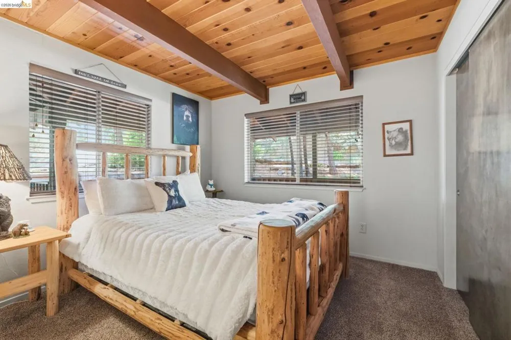 24255 Black Oak Ct Mi Wuk Village, CA 95346
