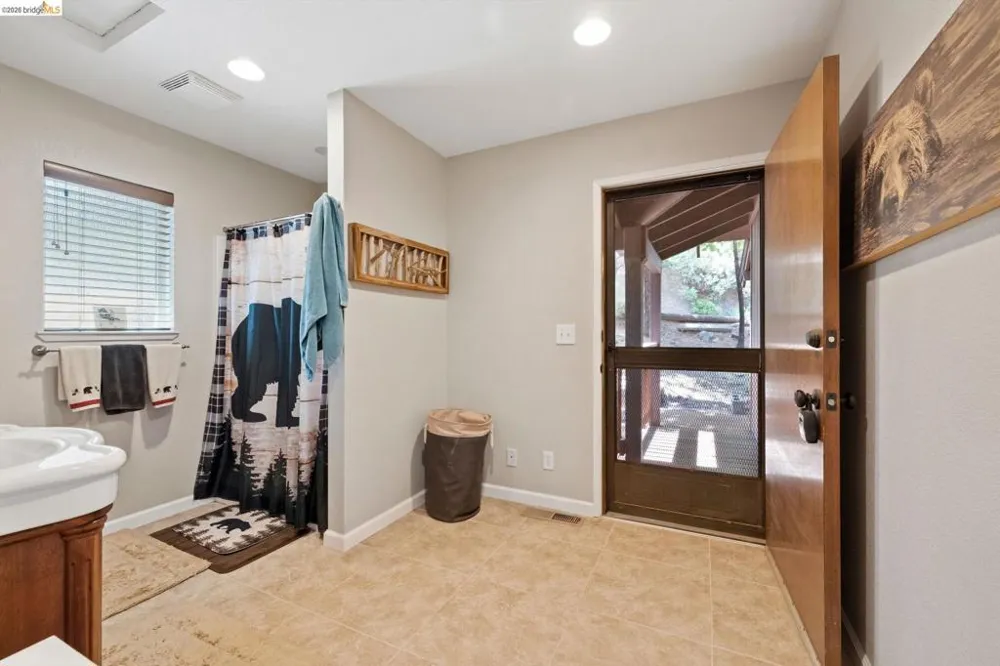 24255 Black Oak Ct Mi Wuk Village, CA 95346