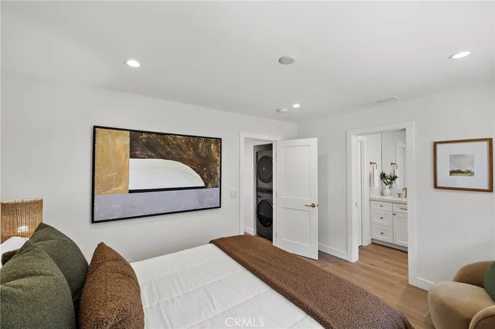 37 Blue Lagoon Laguna Beach, CA 92651
