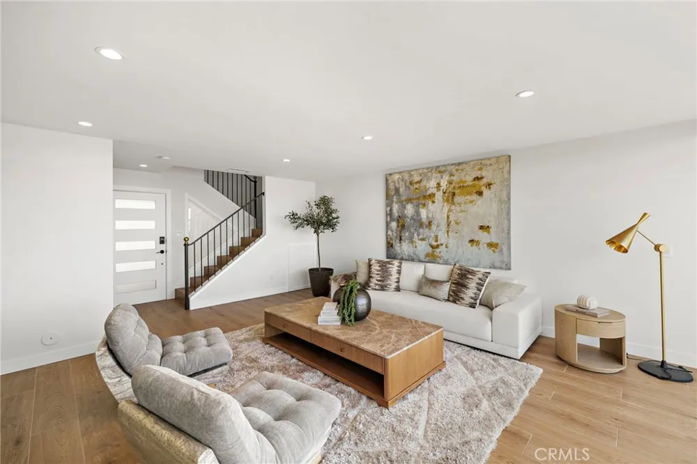37 Blue Lagoon Laguna Beach, CA 92651