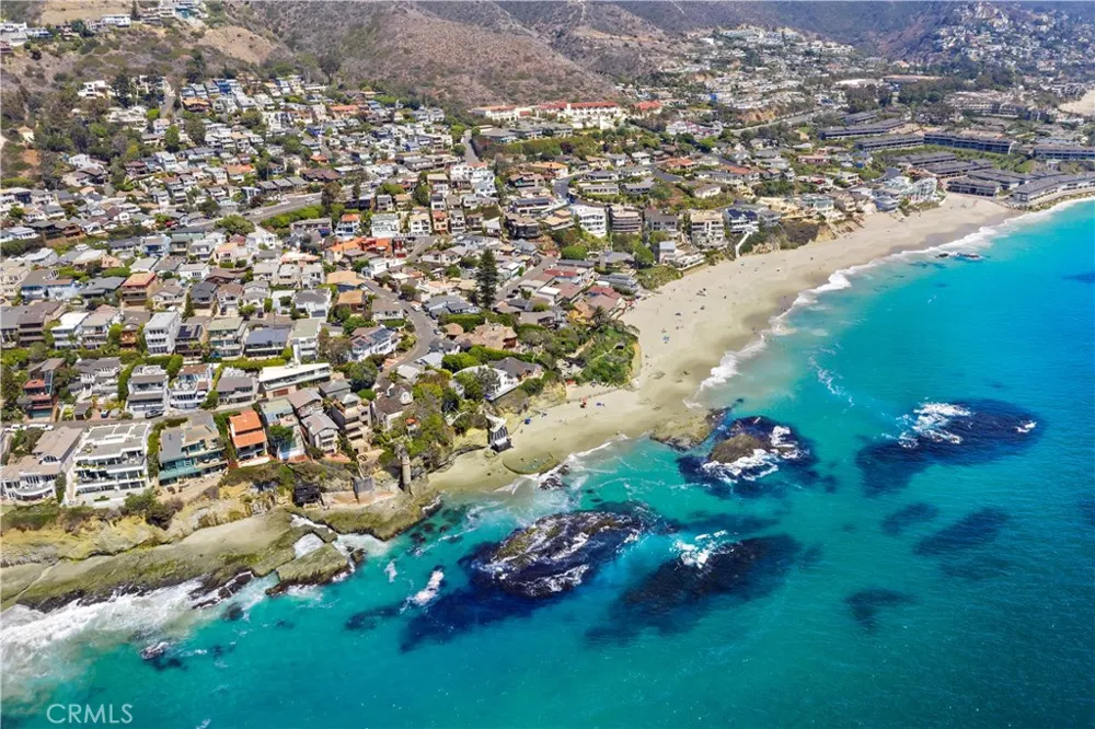 37 Blue Lagoon Laguna Beach, CA 92651