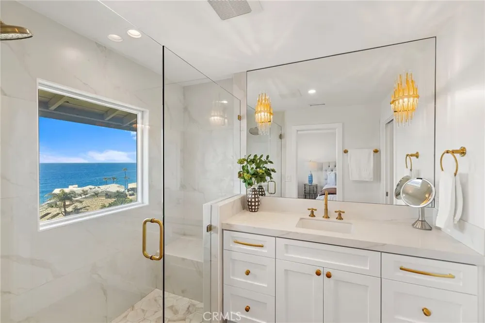 37 Blue Lagoon Laguna Beach, CA 92651