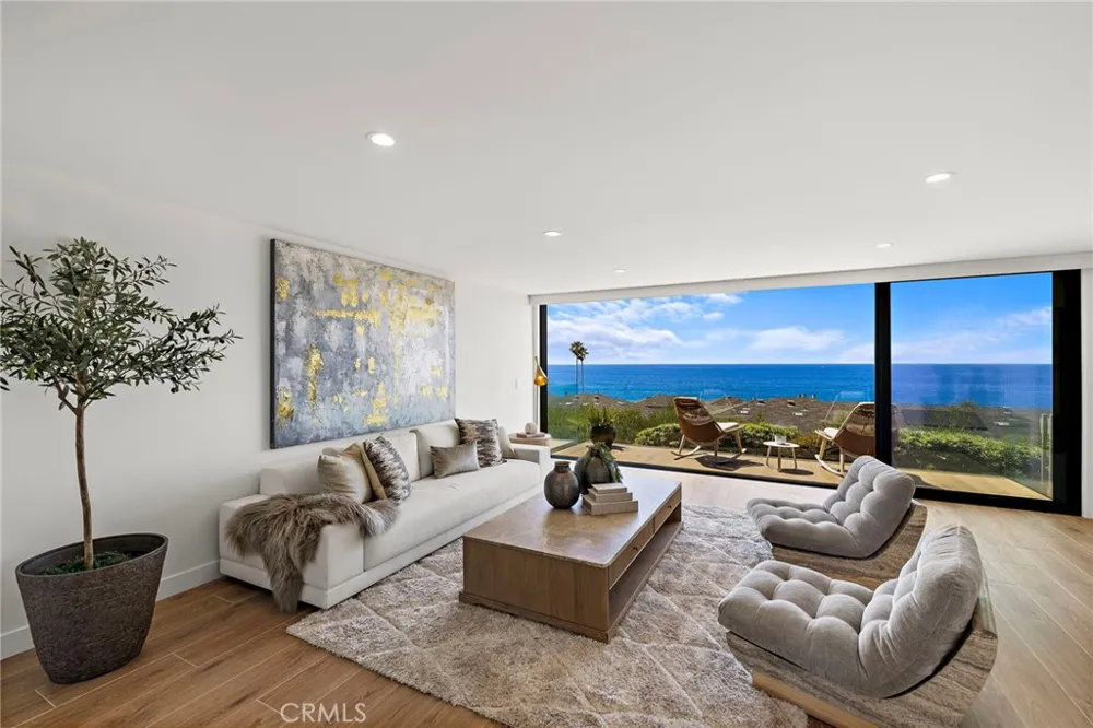 37 Blue Lagoon Laguna Beach, CA 92651
