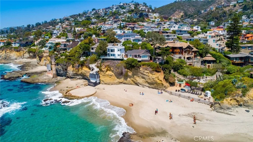 37 Blue Lagoon Laguna Beach, CA 92651