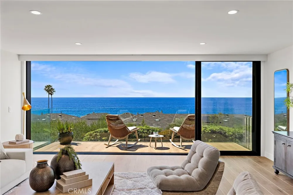 37 Blue Lagoon Laguna Beach, CA 92651