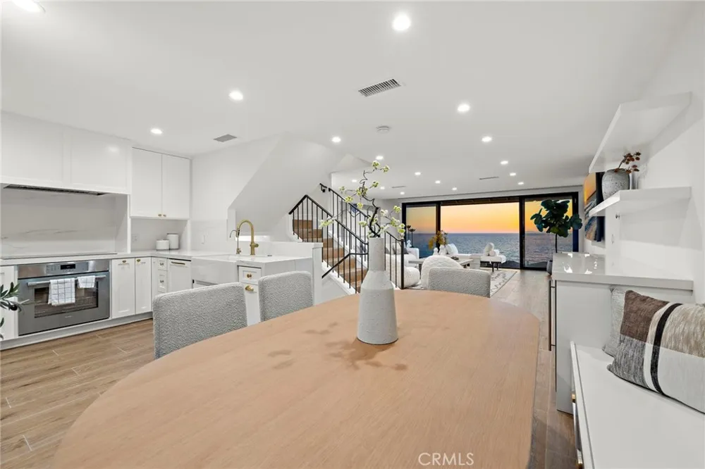 37 Blue Lagoon Laguna Beach, CA 92651