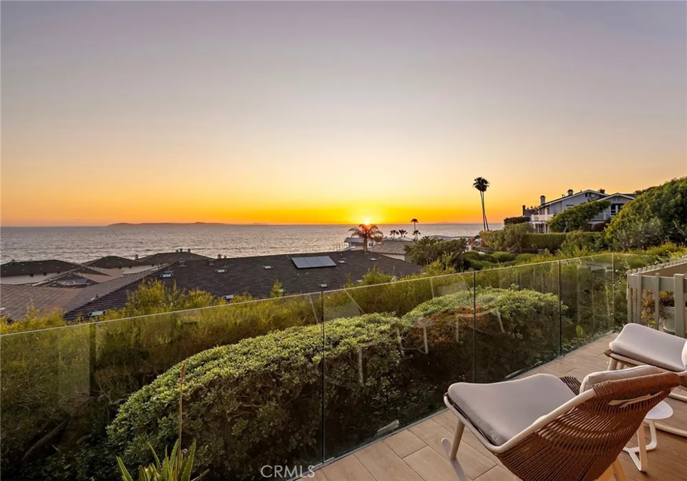 37 Blue Lagoon Laguna Beach, CA 92651