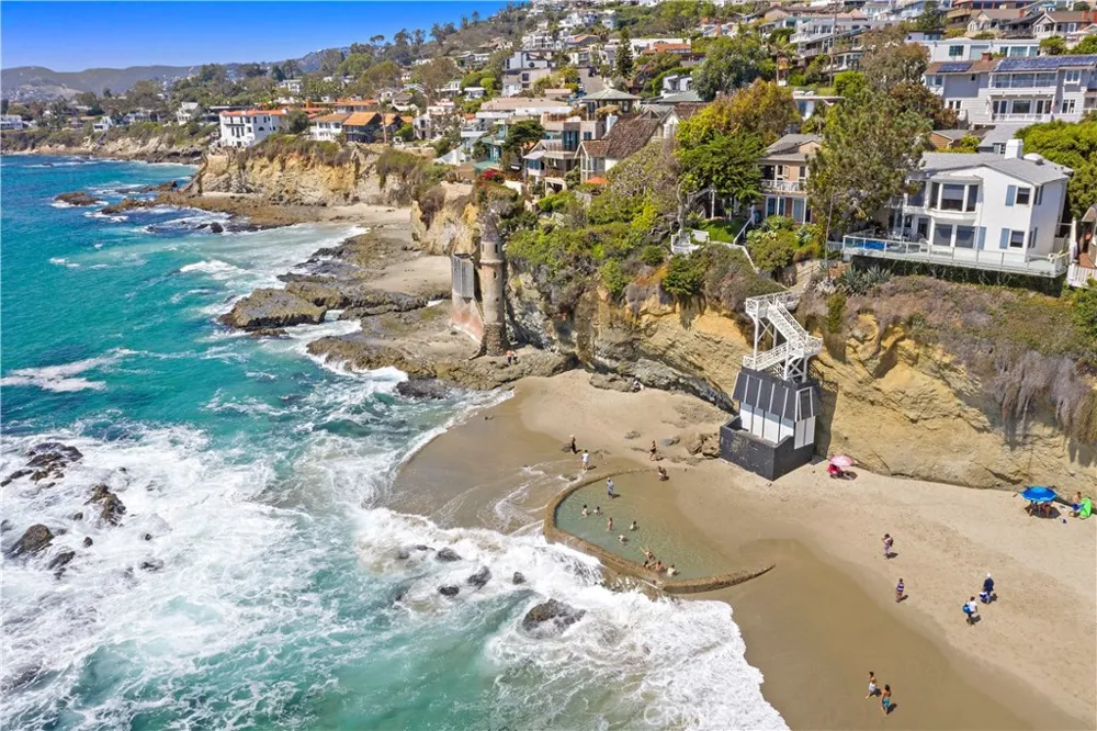 37 Blue Lagoon Laguna Beach, CA 92651