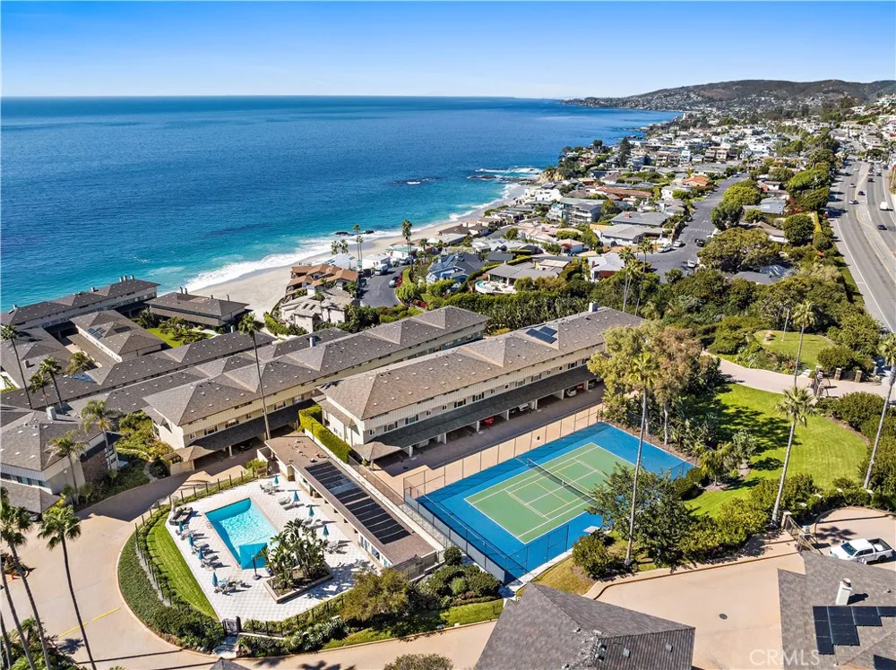 37 Blue Lagoon Laguna Beach, CA 92651