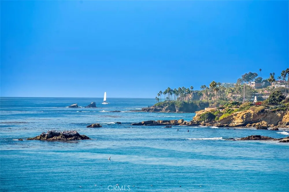 37 Blue Lagoon Laguna Beach, CA 92651
