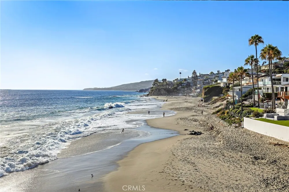 37 Blue Lagoon Laguna Beach, CA 92651