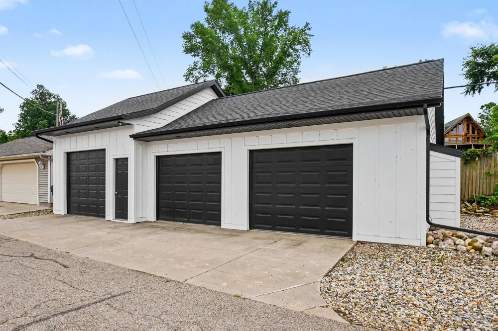 31218 Curran Beach Road Dowagiac, MI 49047