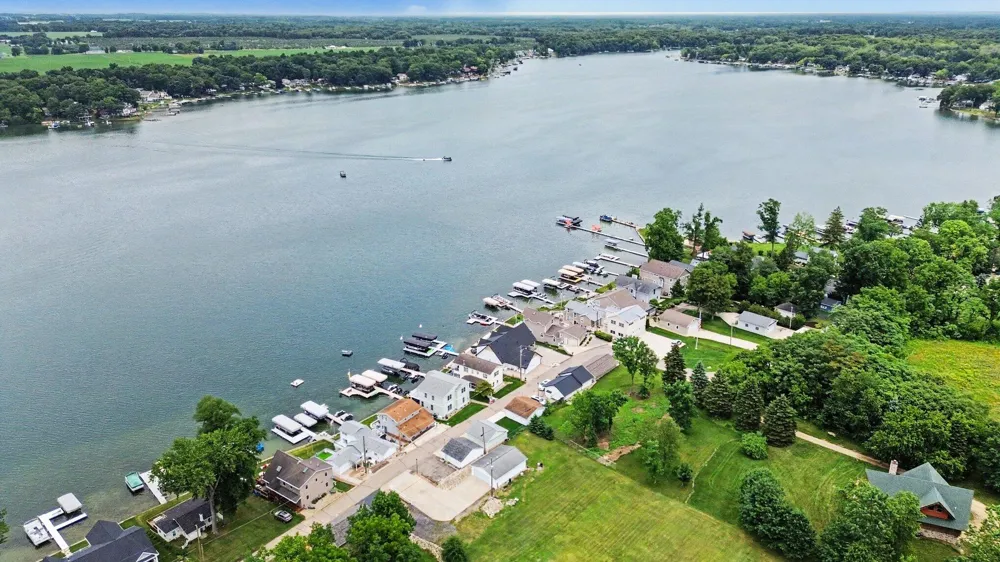 31218 Curran Beach Road Dowagiac, MI 49047