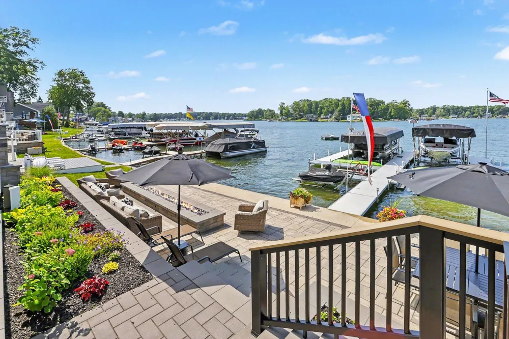 31218 Curran Beach Road Dowagiac, MI 49047