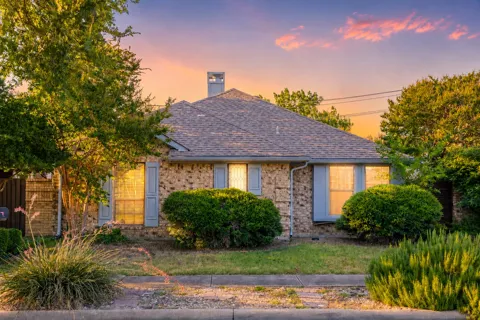 621 Woodway Lane