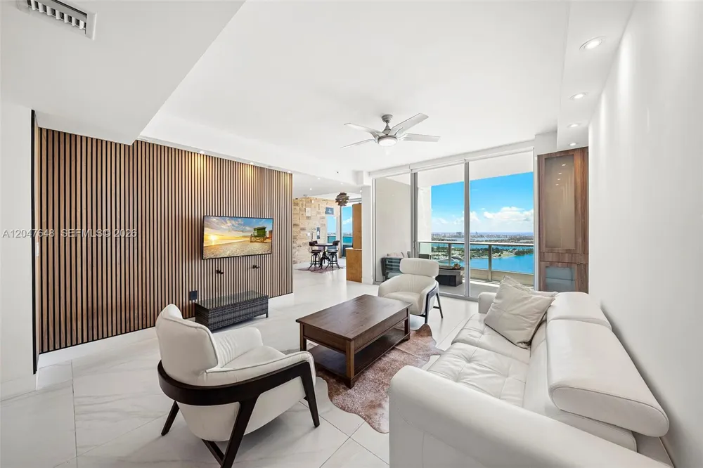 900 Biscayne Blvd #4202 Miami, FL 33132