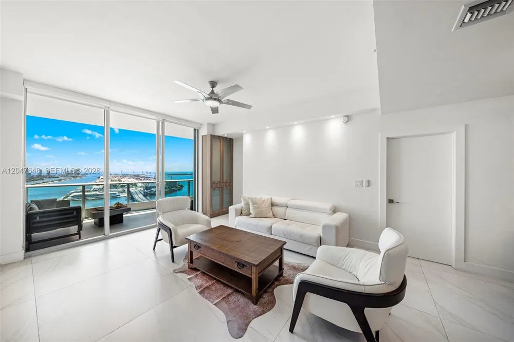 900 Biscayne Blvd #4202 Miami, FL 33132