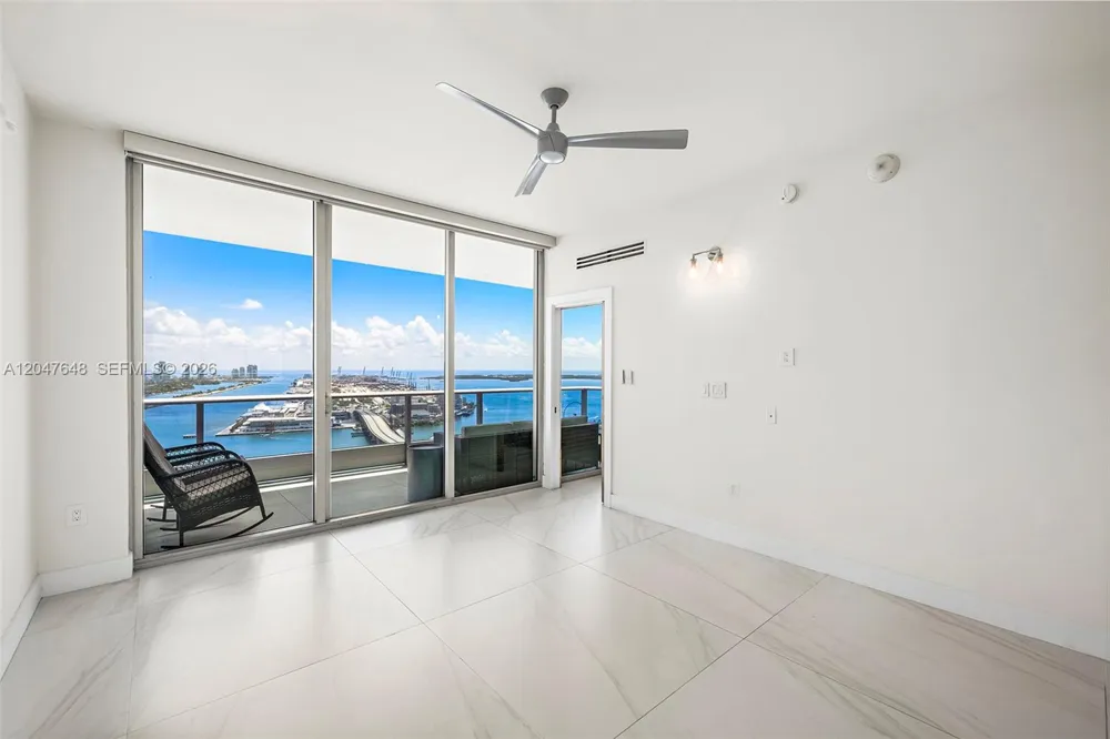 900 Biscayne Blvd #4202 Miami, FL 33132