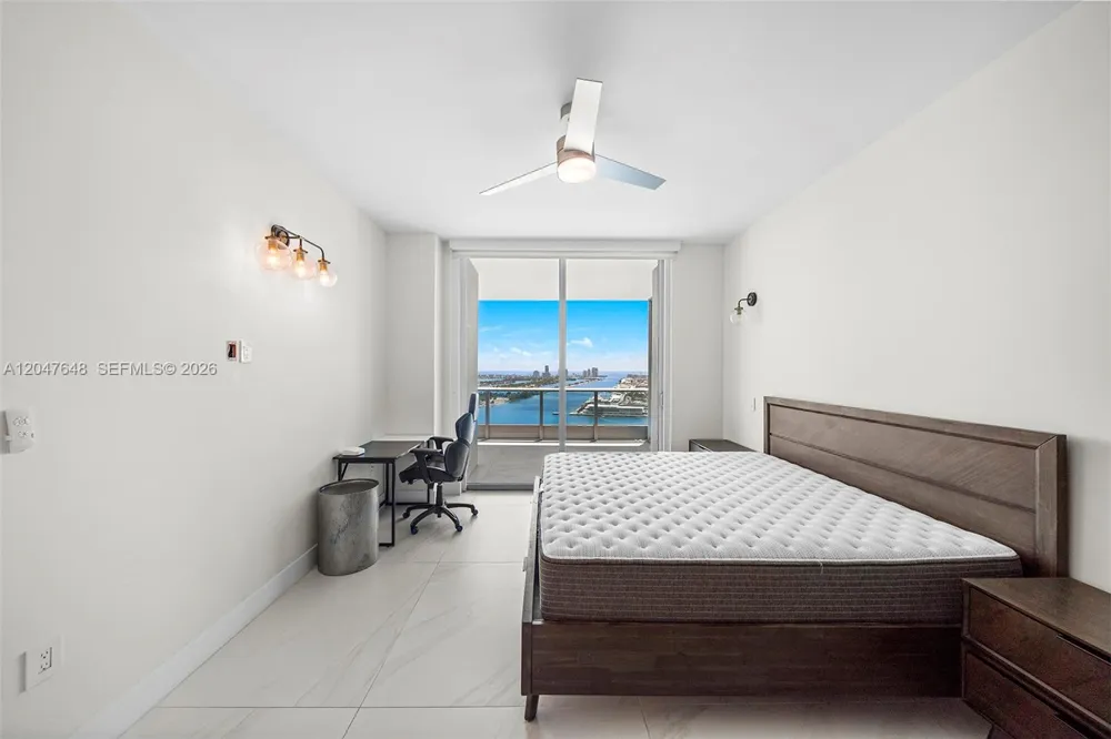900 Biscayne Blvd #4202 Miami, FL 33132