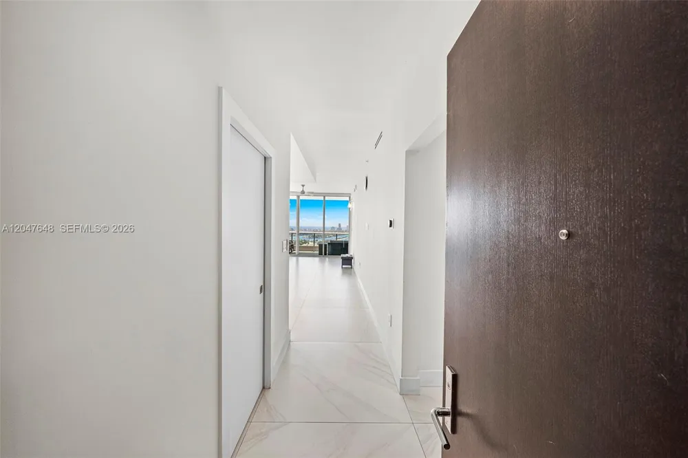 900 Biscayne Blvd #4202 Miami, FL 33132