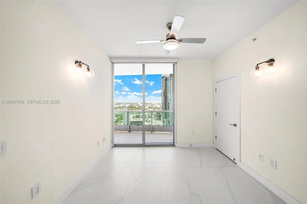 900 Biscayne Blvd #4202 Miami, FL 33132