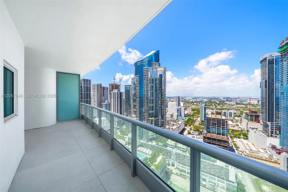 900 Biscayne Blvd #4202 Miami, FL 33132