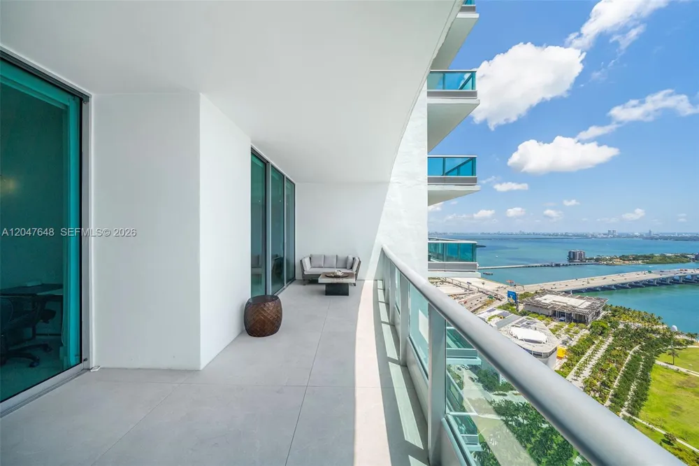 900 Biscayne Blvd #4202 Miami, FL 33132