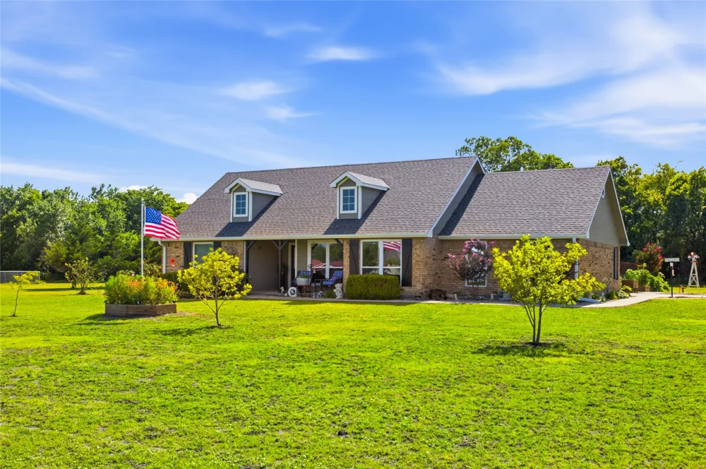 119 Harli Drive Trenton, TX 75490
