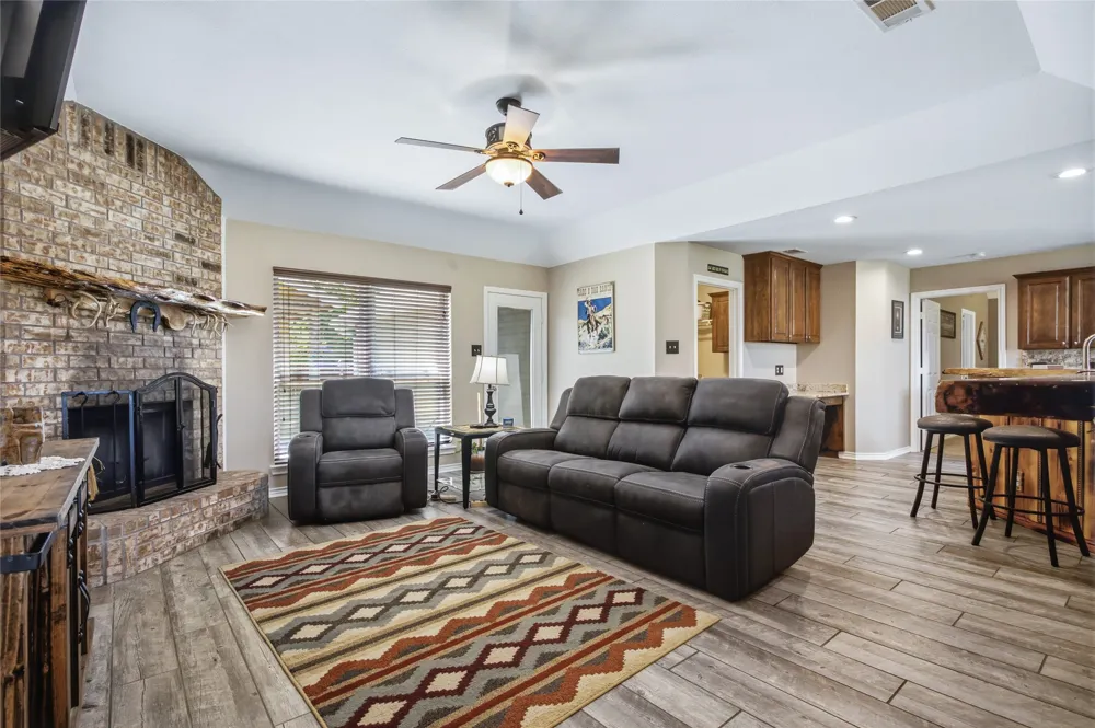 119 Harli Drive Trenton, TX 75490