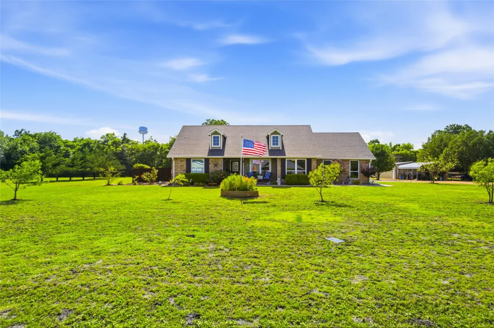 119 Harli Drive Trenton, TX 75490
