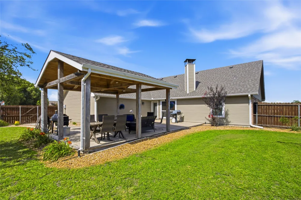 119 Harli Drive Trenton, TX 75490